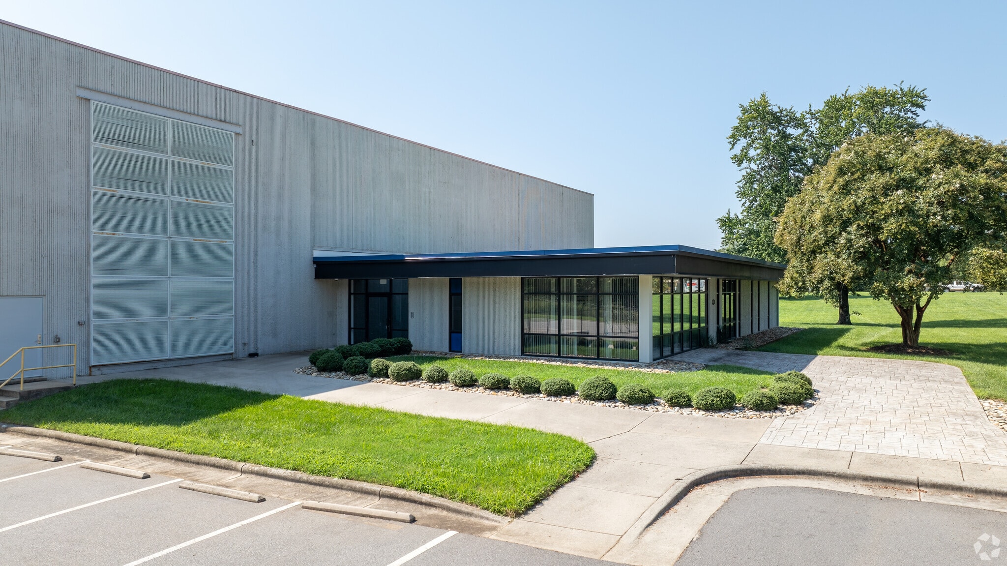 1035 Mecklenburg Hwy, Mooresville, NC for sale Primary Photo- Image 1 of 8