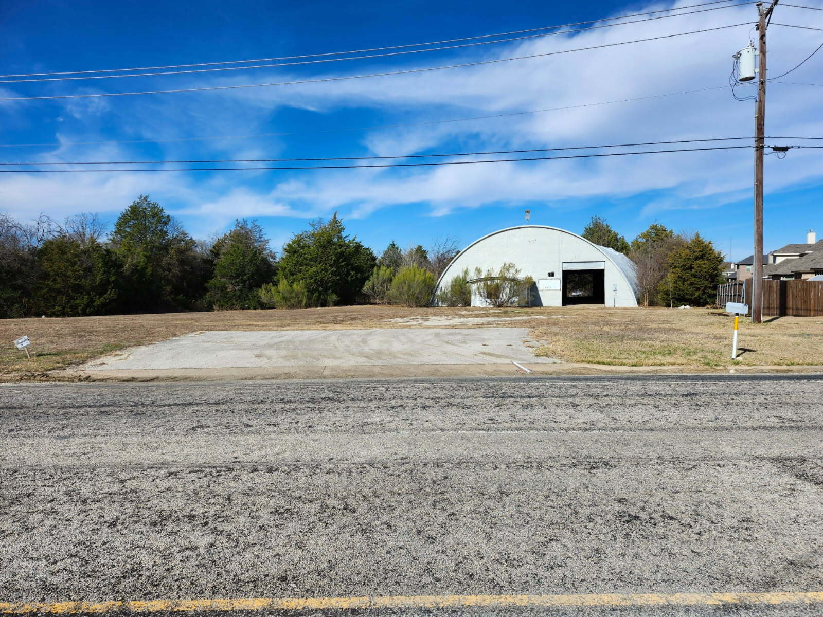 218 Wallenridge St, Keene, TX à vendre Photo principale- Image 1 de 8