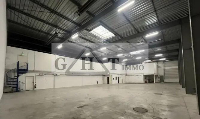 Flex in Massy for lease - Interior Photo - Image 3 of 5
