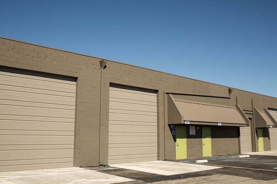 406-499 Reynolds Cir, San Jose, CA à louer - Photo du bâtiment - Image 3 de 11