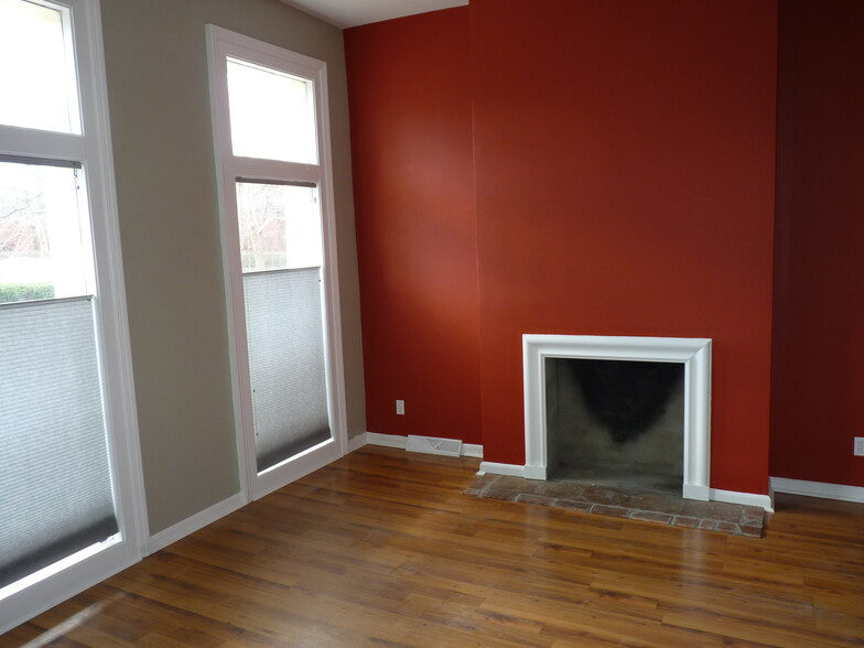 810 Western Ave, Pittsburgh, PA for lease - Interior Photo - Image 3 of 10