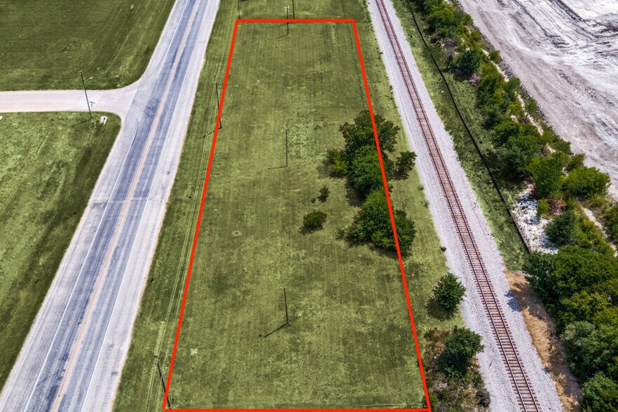 325 State Highway 342, Red Oak, TX à vendre - Photo du bâtiment - Image 2 de 3