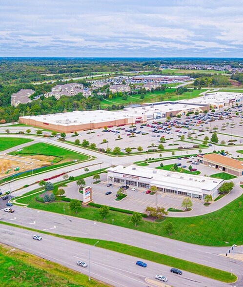 8420-8660 N Madison St, Kansas City, MO à louer - Photo du bâtiment - Image 1 de 31