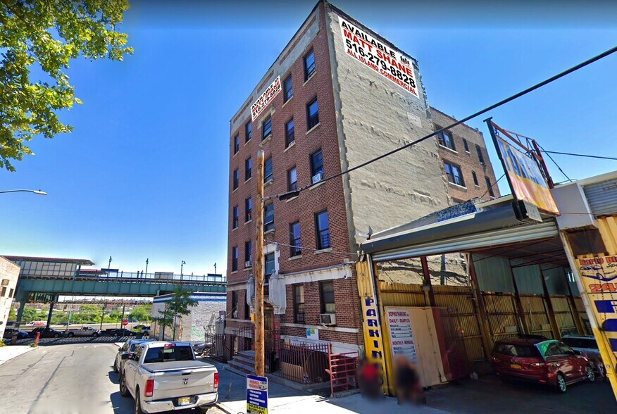 1050 Lowell St, Bronx, NY for sale - Building Photo - Image 1 of 10