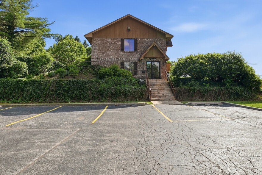8265 S Archer Ave, Willow Springs, IL for lease - Building Photo - Image 2 of 14