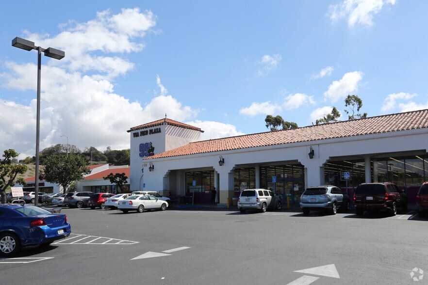 85 Via Pico Plz, San Clemente, CA à louer - Photo du bâtiment - Image 3 de 4