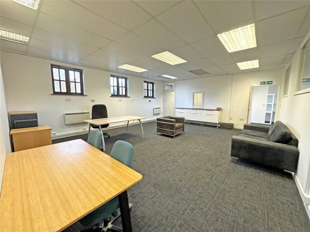 Cherry Gardens Hl, Groombridge for lease Interior Photo- Image 1 of 6