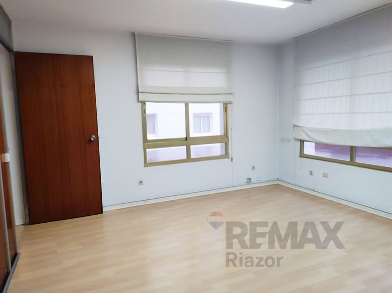 Office in A Coruña, La Coruna for lease - Interior Photo - Image 1 of 15