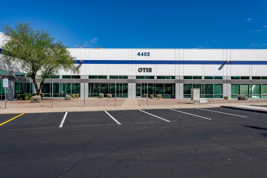 4405 E Baseline Rd, Phoenix, AZ for lease - Building Photo - Image 3 of 7