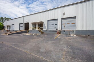 123-139 Ragland Rd, Jackson, TN for lease Building Photo- Image 2 of 2