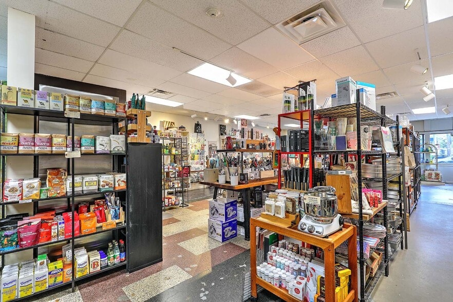 50 Glendale Ave, Providence, RI à vendre - Photo intérieure - Image 3 de 12