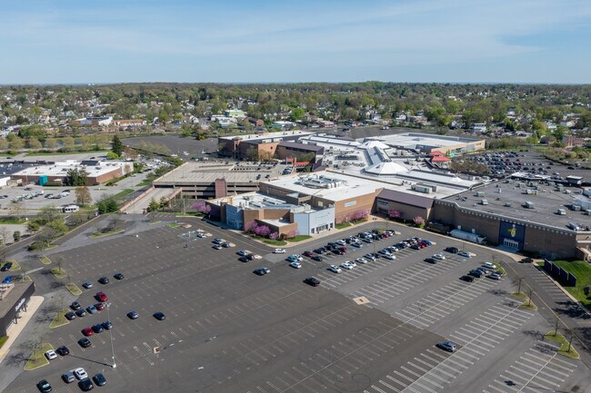 Plus de détails pour 2500 W Moreland Rd, Willow Grove, PA - Commerce de détail à louer