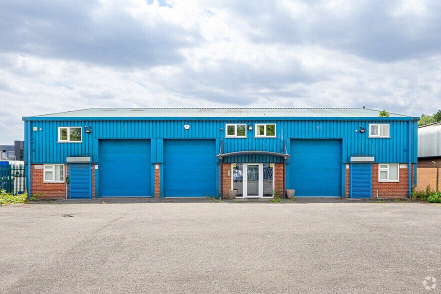 Whittle Clos, Newark for lease - Primary Photo - Image 1 of 4