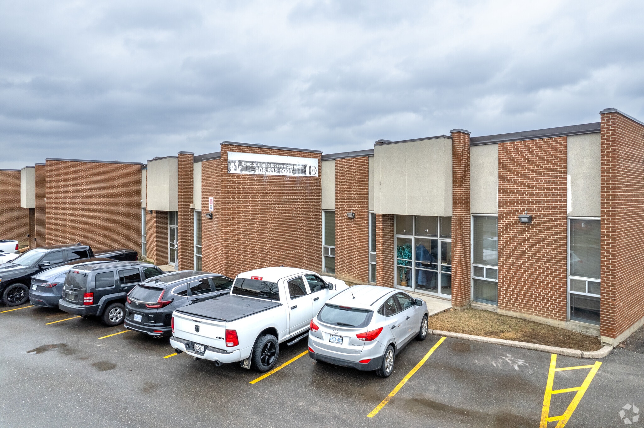45 Bowes Rd, Concord, ON for lease Primary Photo- Image 1 of 3