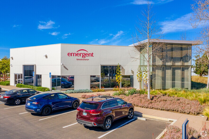 6275 Nancy Ridge Dr, San Diego, CA à louer - Photo du bâtiment - Image 2 de 5