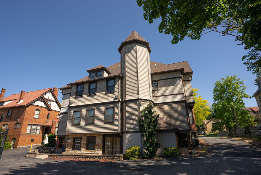 320 E Lincoln Ave, New Castle, PA for sale - Building Photo - Image 3 of 7