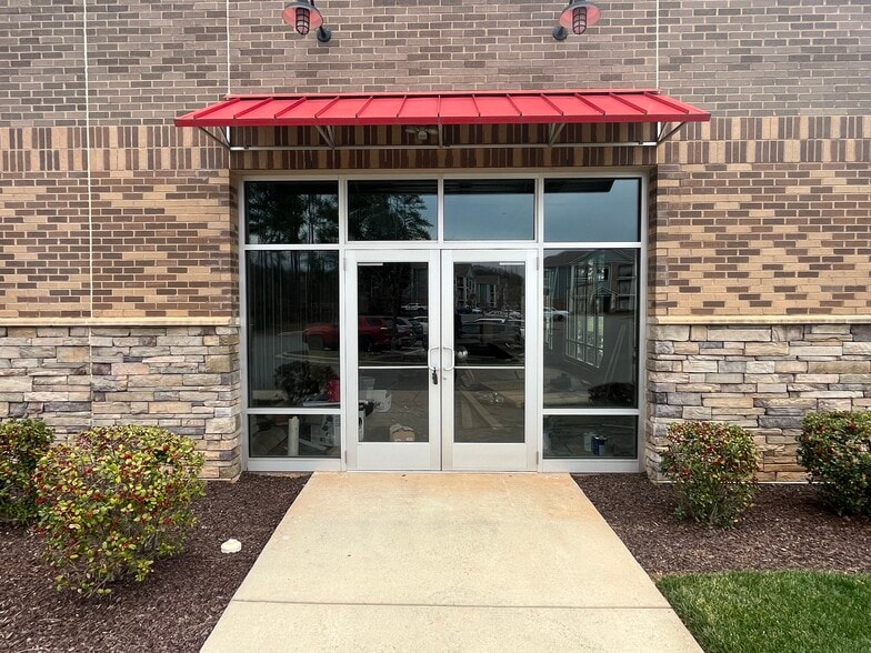 317 Alcove Rd, Mooresville, NC for lease - Building Photo - Image 3 of 9