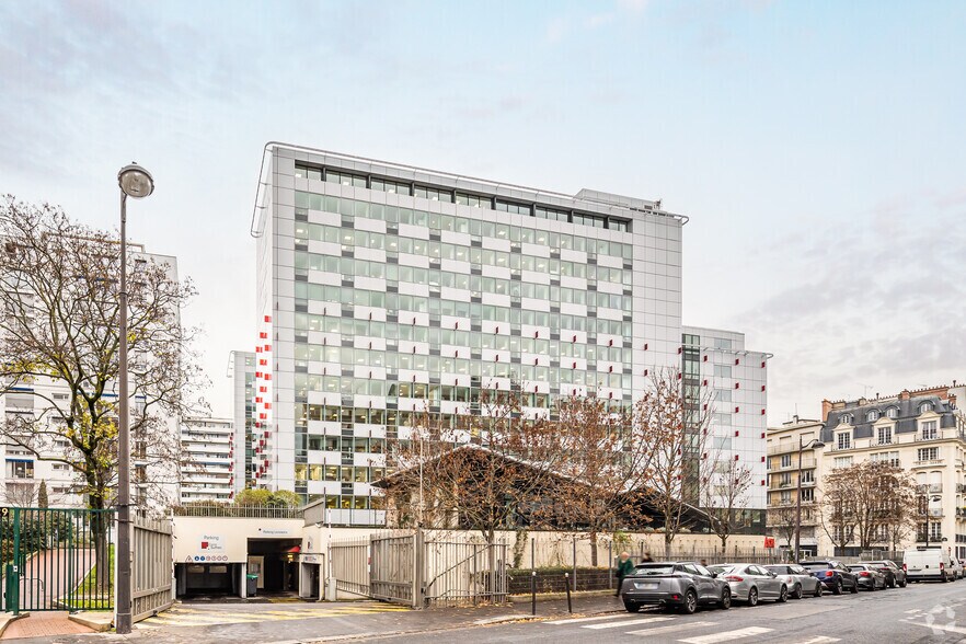31 Rue De La Fédération, Paris à louer - Photo du bâtiment - Image 2 de 8