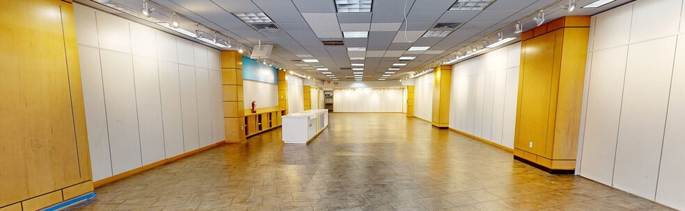 1313 Kings Hwy, Brooklyn, NY for lease - Building Photo - Image 2 of 7