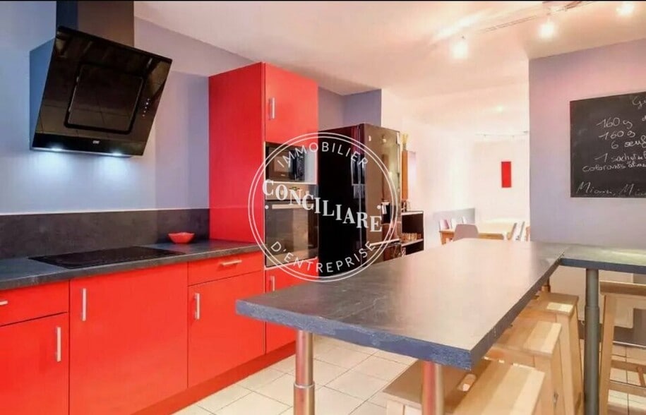 1 Rue Job, Toulouse for lease - Interior Photo - Image 2 of 4