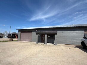 1650 FM 66, Waxahachie, TX for lease Interior Photo- Image 2 of 12