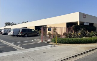 1050 E Dominguez St, Carson CA - Entrepôt