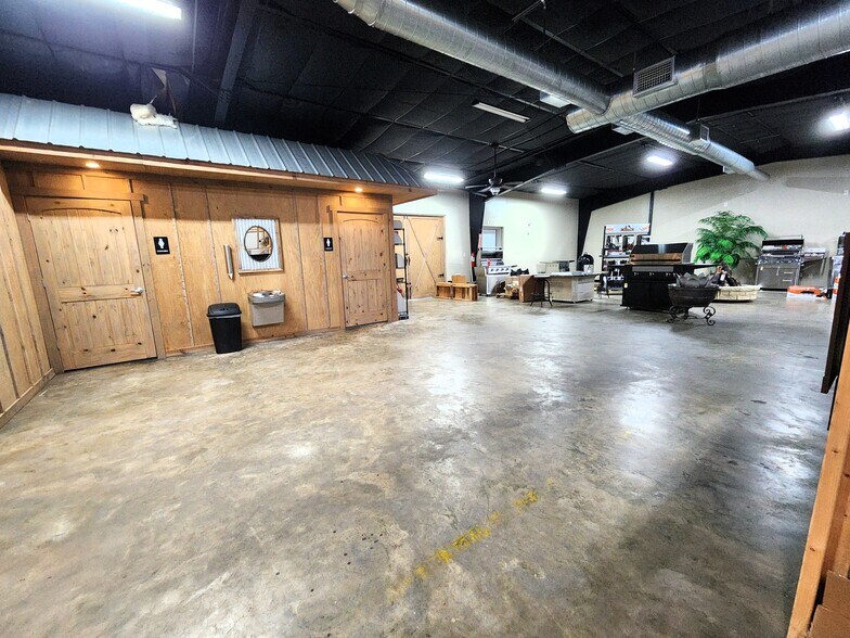 5320 S Pine Ave, Ocala, FL à vendre - Photo intérieure - Image 3 de 5