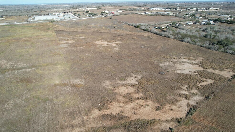 TBD HWY 181, Karnes City, TX à vendre - Photo du bâtiment - Image 2 de 16