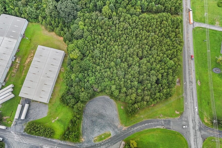 126 Waketa Dr, Asheboro, NC for sale - Aerial - Image 3 of 7