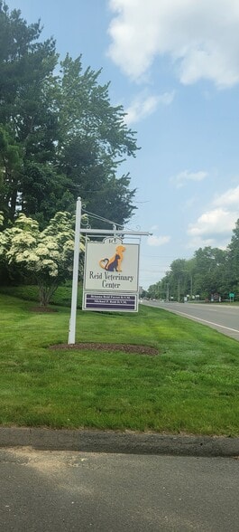 165 Monroe Tpke, Trumbull, CT for sale - Building Photo - Image 3 of 5