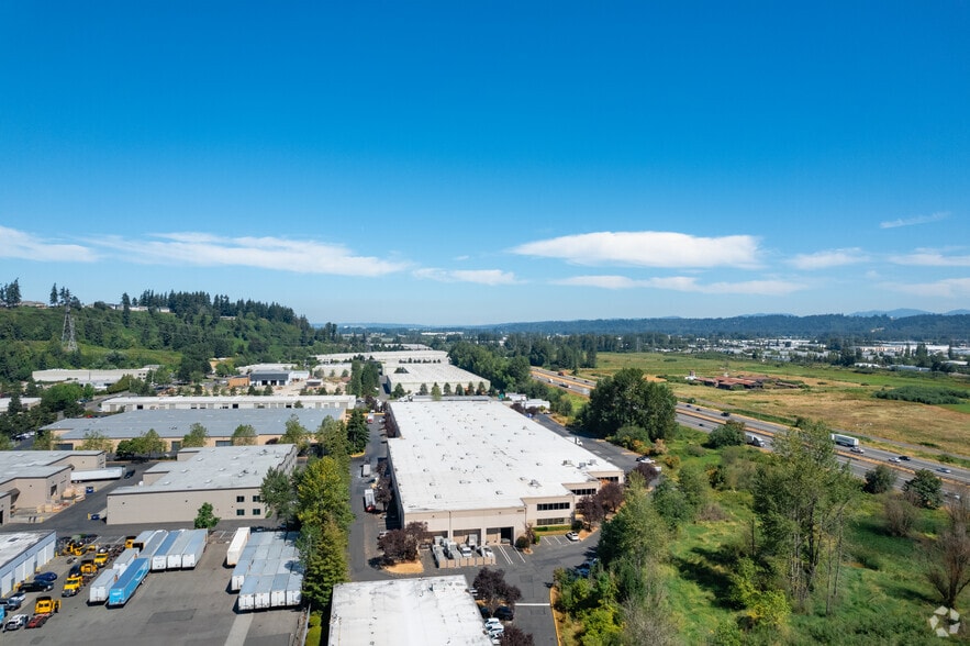 2302 W Valley Hwy N, Auburn, WA for lease - Building Photo - Image 2 of 6