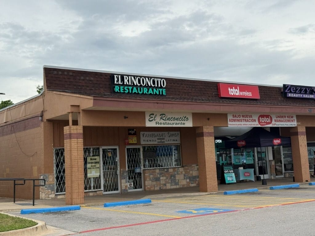 235-255 E Grauwyler Rd, Irving, TX for lease Building Photo- Image 1 of 3