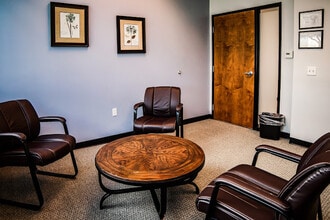 2325 W Guadalupe Rd, Gilbert, AZ for lease Building Photo- Image 2 of 5