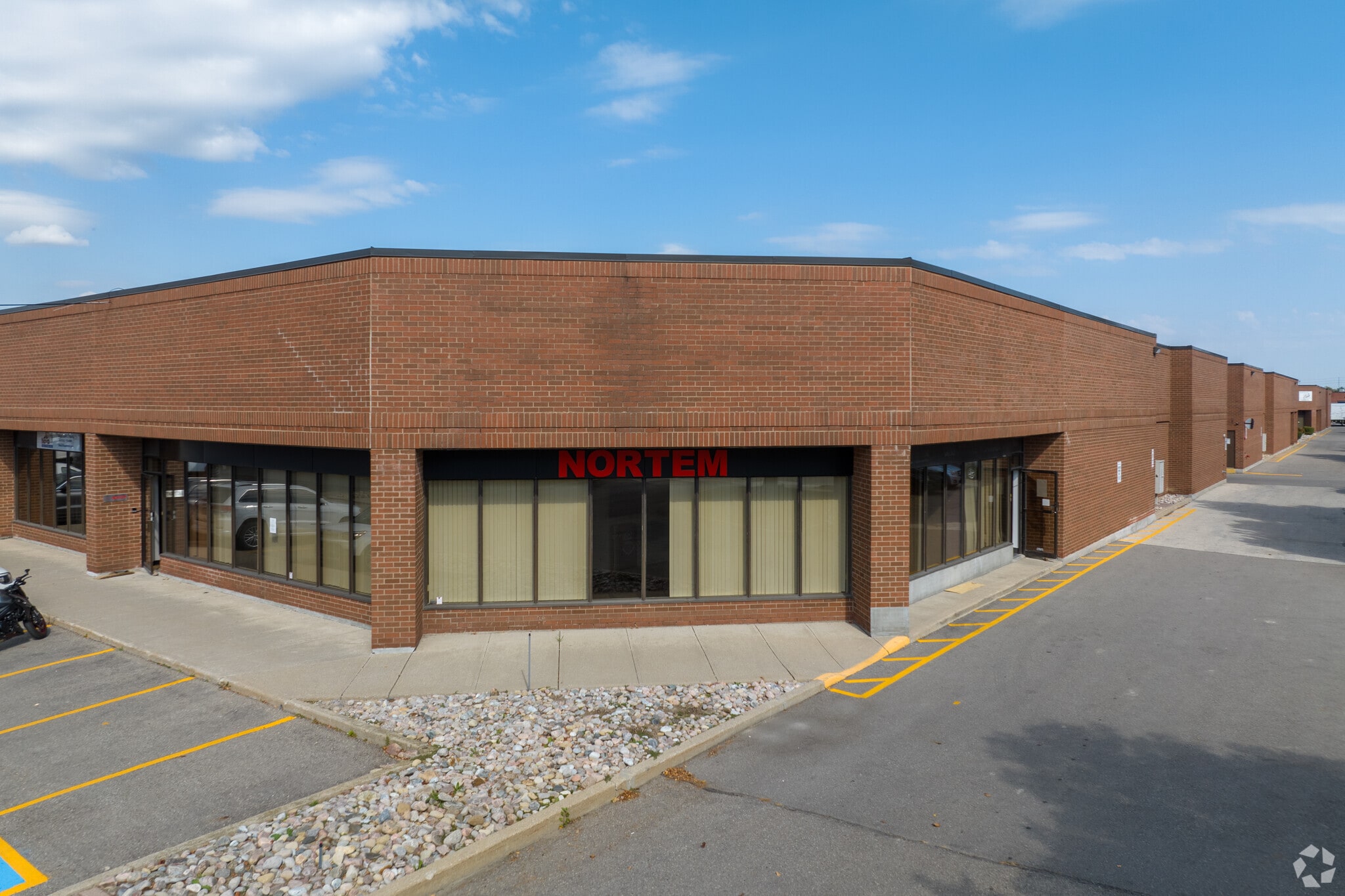 178 Pennsylvania Ave, Vaughan, ON for sale Primary Photo- Image 1 of 1