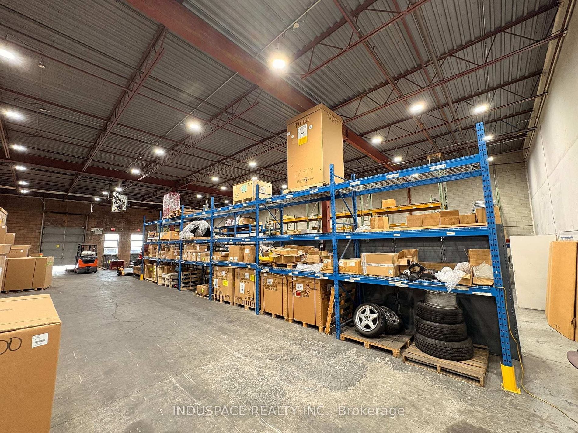 2430 Lucknow Dr, Mississauga, ON for lease Interior Photo- Image 1 of 8