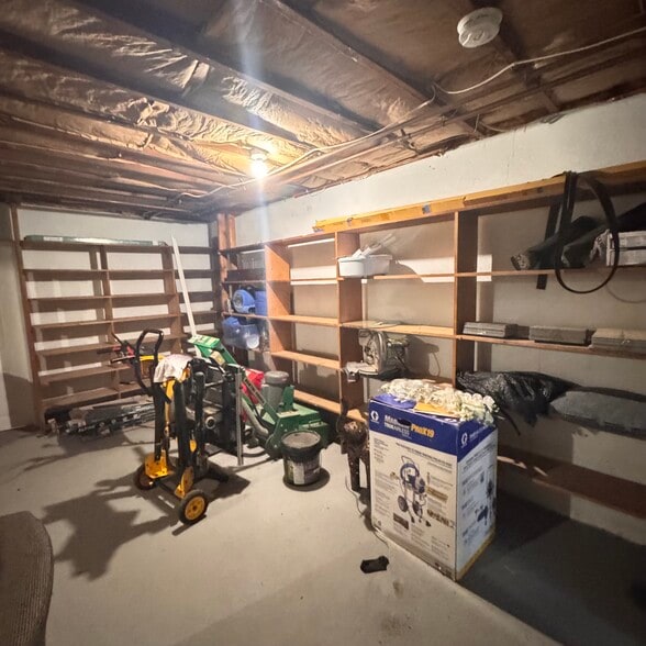 737 3rd Ave, Alpha, NJ for lease - Interior Photo - Image 3 of 14