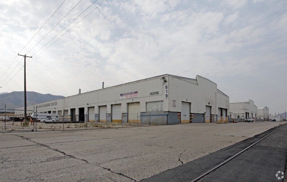 450 S Garnet St, Tooele, UT à louer - Photo du bâtiment - Image 2 de 14