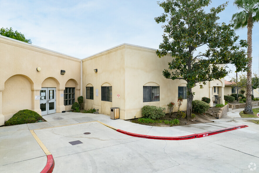 165 N Myrtle Ave, Tustin, CA for lease - Building Photo - Image 3 of 11