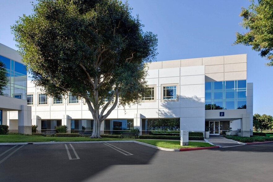 1 Technology Dr, Irvine, CA for lease - Building Photo - Image 2 of 12