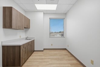 3010 Farrow Rd, Columbia, SC for lease Interior Photo- Image 2 of 10