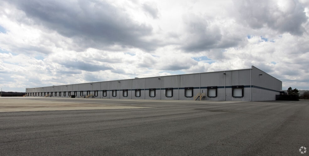 101 Industrial Dr, Suffolk, VA for lease - Building Photo - Image 3 of 11