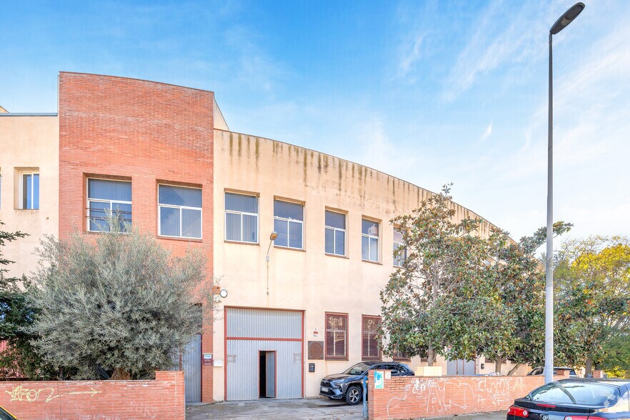 Industrial in Mataró, Barcelona for lease - Building Photo - Image 2 of 3