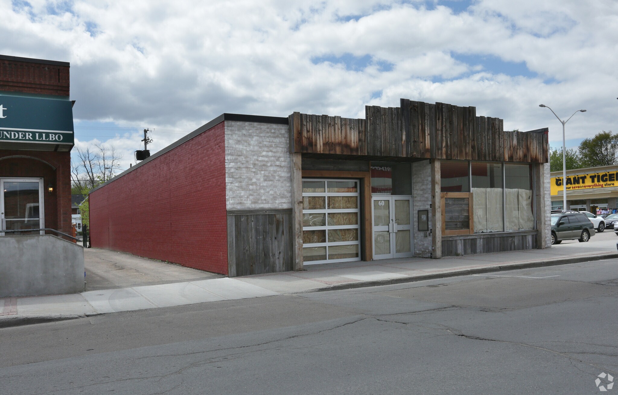 60-62 Elgin St W, Arnprior, ON à vendre Photo principale- Image 1 de 1