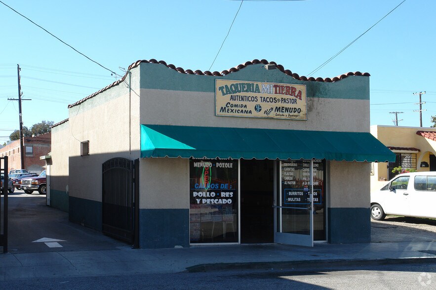 633 Meta St, Oxnard, CA à vendre - Photo du bâtiment - Image 2 de 13