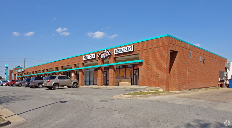 11521 Midlothian Tpke, Richmond, VA à louer - Photo du bâtiment - Image 2 de 4