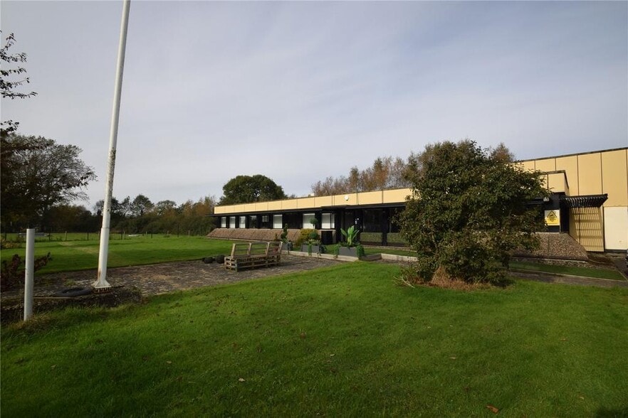 Outgang Ln, Pickering for lease - Building Photo - Image 1 of 12