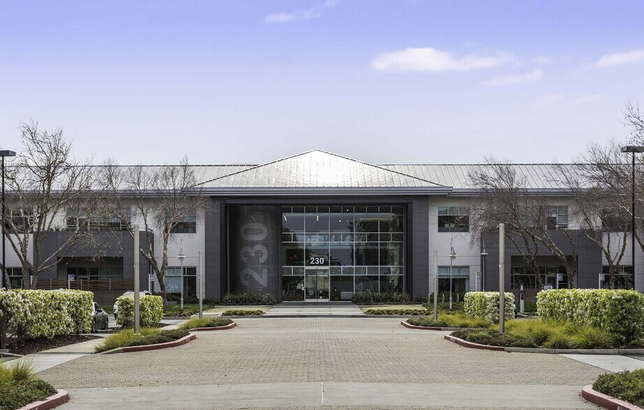 230 W Tasman Dr, San Jose, CA à louer - Photo du bâtiment - Image 2 de 15
