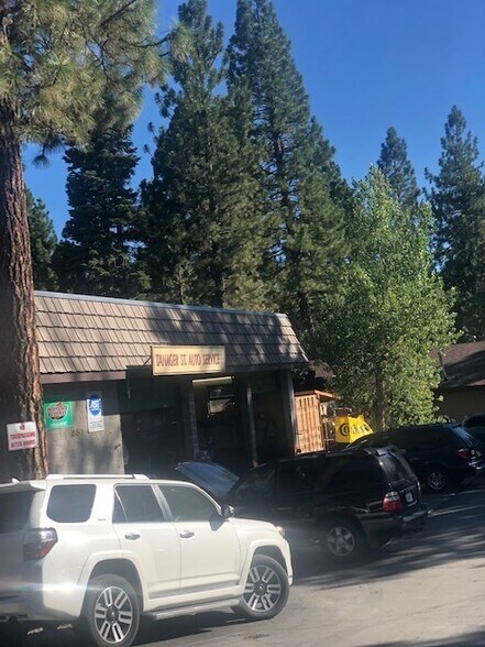 851 Tanager St, Incline Village, NV à vendre - Photo du bâtiment - Image 2 de 8