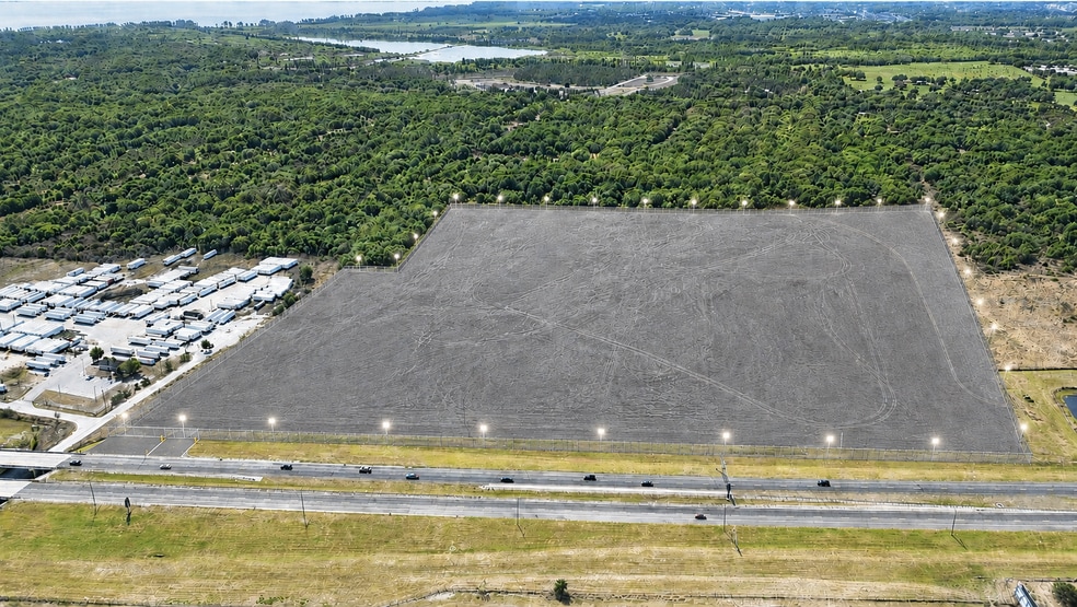 2925 Pavers Rd, Lakeland, FL for lease - Building Photo - Image 2 of 3