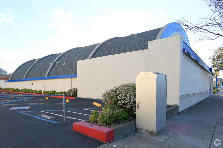 815 Tennessee St, Vallejo, CA for lease - Building Photo - Image 2 of 9